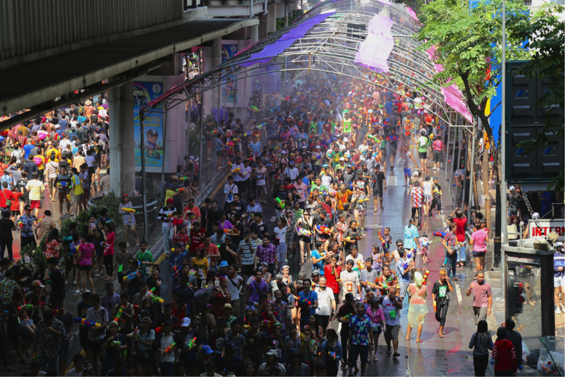 Songkran_Skywalk